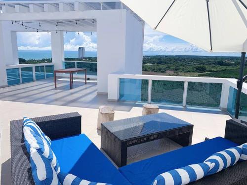 Playa Blanca Apartment | Playa Blanca Penthouse with Breathtaking Ocean Views - King Bed