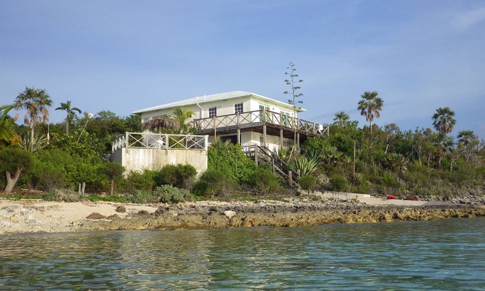 South Palmetto Point House | Playa de Papaya, Waterfront Home.