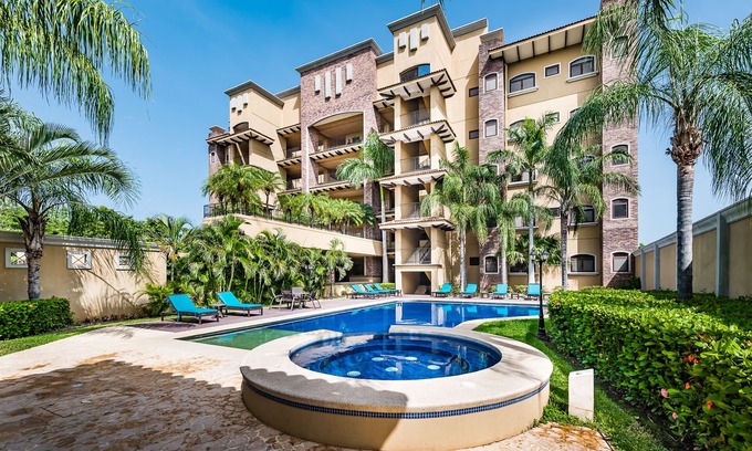 Playa Langosta Condo | Playa Langosta, Tamarindo, Costa Rica