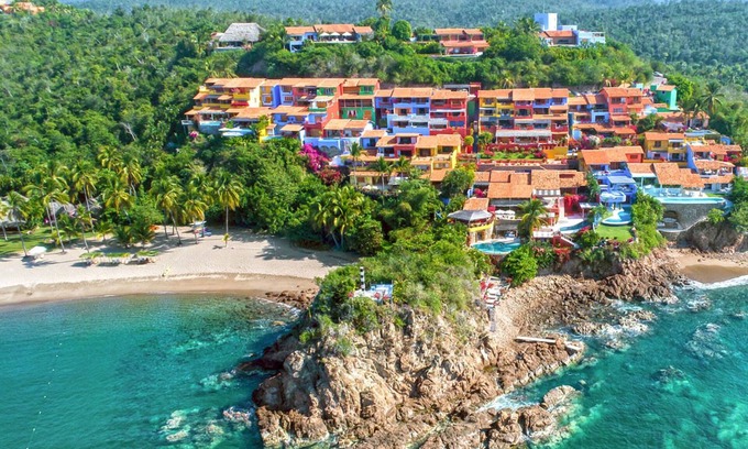 Costa Careyes Hotel | Playa Rosa Bungalows