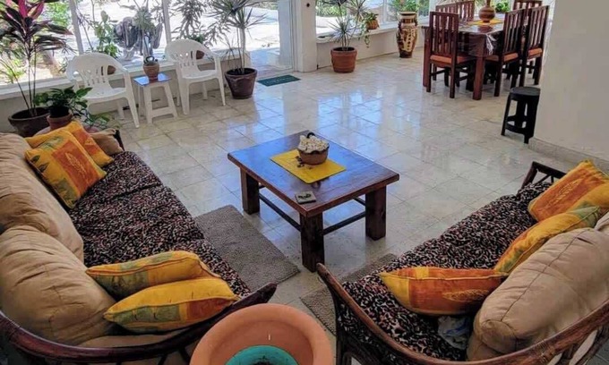 Chelem House | Playa y Sol Summary: