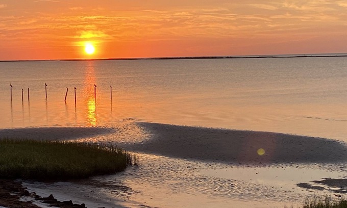 Franklin County House | “Playing Hooky” a relaxing waterfront paradise.