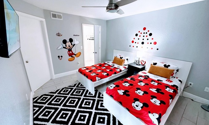 Kissimmee Condo | Playing Hooky Summary