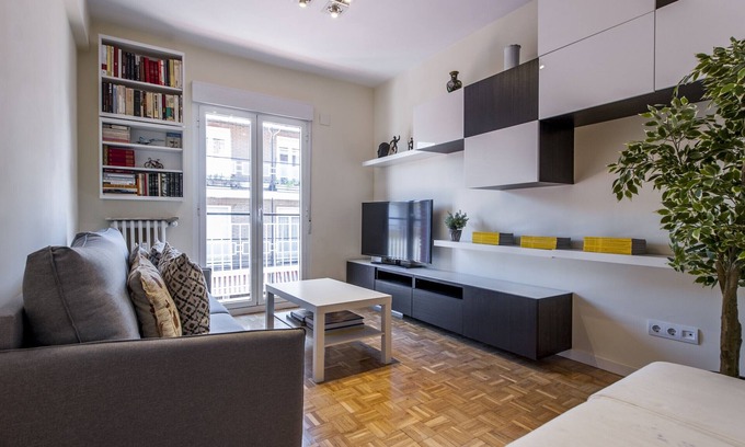 Guindalera Apartment | Plaza de las Ventas II-Nice apartment near the Plaza de Toros de Las Ventas