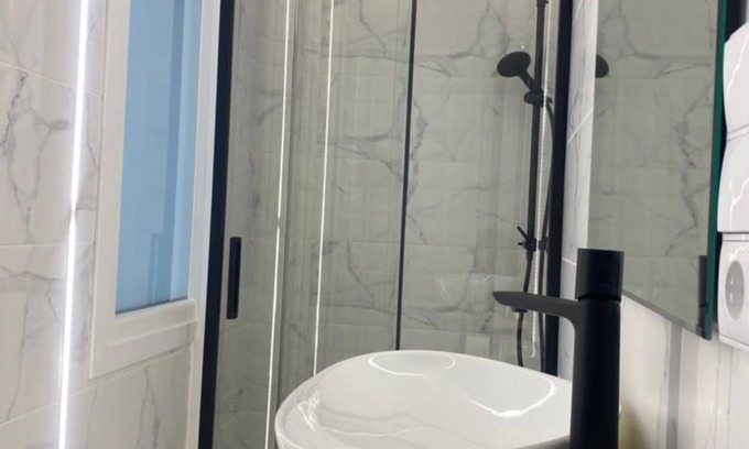 Burgos Apartment | Plaza de los Castaños Suite (in the heart of Burgos)
