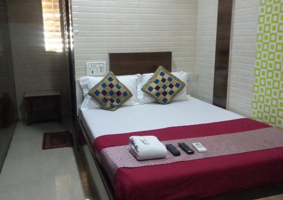 Mumbai Central Hotel | Plaza house