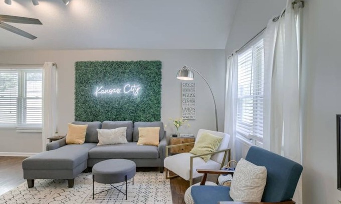 Rosedale House | Plaza Perfection Fenced Backyard W&D