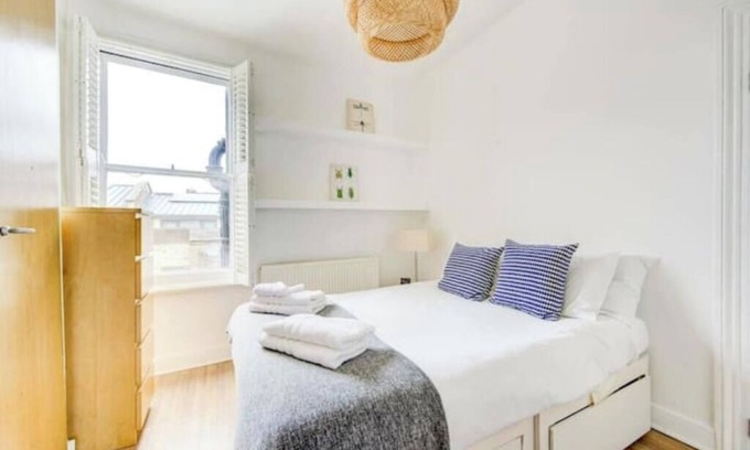 Sands End Apartment | Pleasant 2-bedroom apartment in London