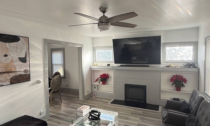 East Orange House | Pleasant 3-bedroom home in East Orange, NJ located close to the train stations.
