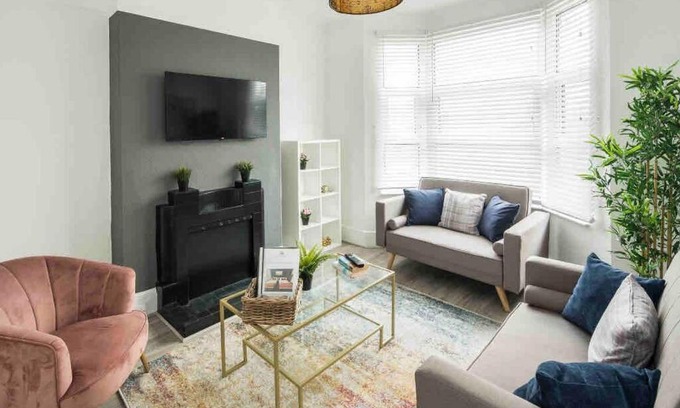 Broad Green Apartment | Pleasant 4 bed house with x6 beds in heart of Croydon ! - Photo ID Required