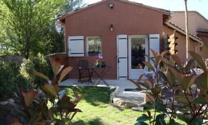 Velleron House | Pleasant contemporary cottage in the heart of Provence