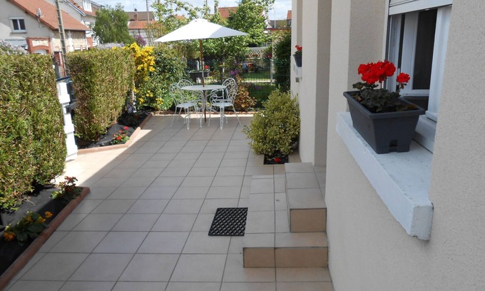 Sotteville-les-Rouen House | Pleasant house with terrace residential area