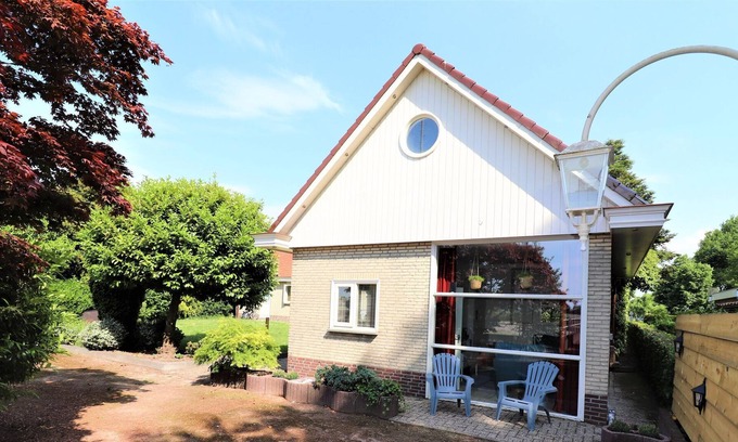Gorredijk House | Pleasant holiday home in Gorredijk with garden