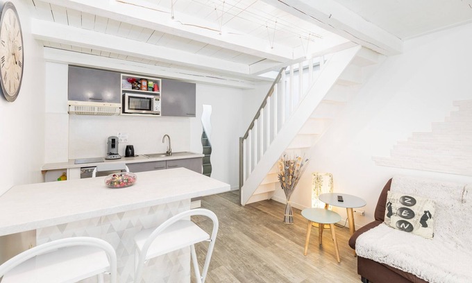Les Arceaux Apartment | Pleasant, quiet duplex in the center of Montpellier