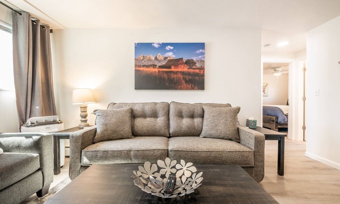 Cimarron Hills Condo | ❤Pleasant Retreat! Dog friendly & near Peterson AFB ❤