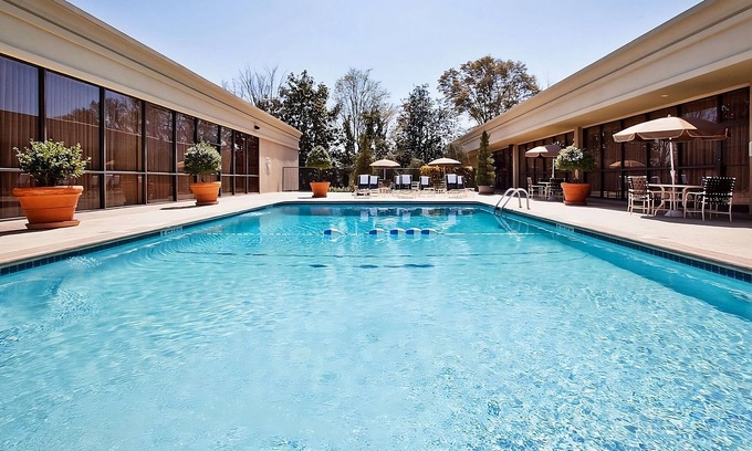 Eagan Park Hotel | Pleasant Stay, Convenient Location! 2 Convenient Units, Pool, Pets Allowed