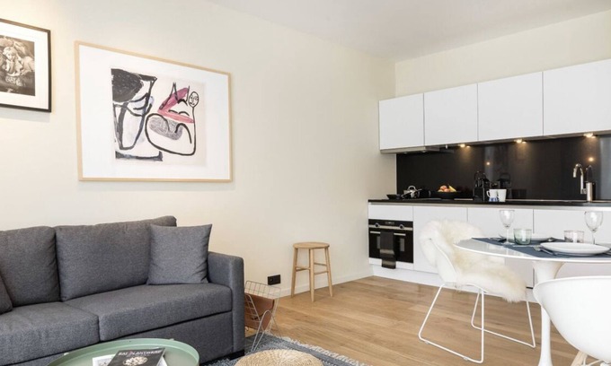 Jewish Quarter House | Pleasant Stay in Downtown Antwerp! 3 Apartment-like Units w/ Full Kithcens