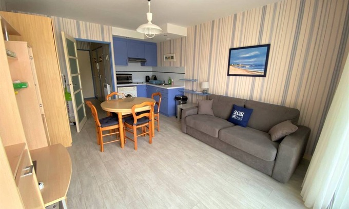 Saint-Cast-le-Guildo Apartment | Pleasant studio with WIFI in the center of Saint Cast for 4 people