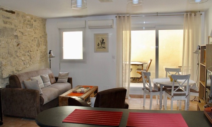 Eyragues House | Pleasant town house
