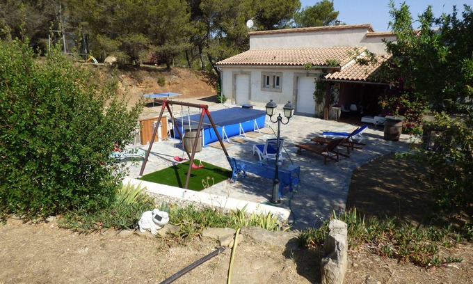 Tournissan Villa | Pleasant villa in garrigue with pine forest and swimming pool