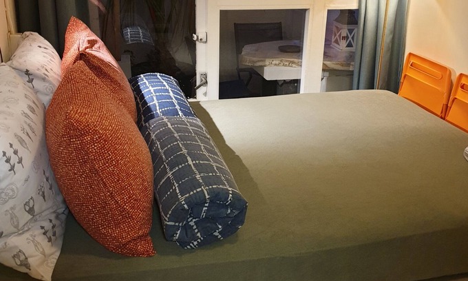 Duivendrecht House | Please submit the documents before booking. Check in max 4pm