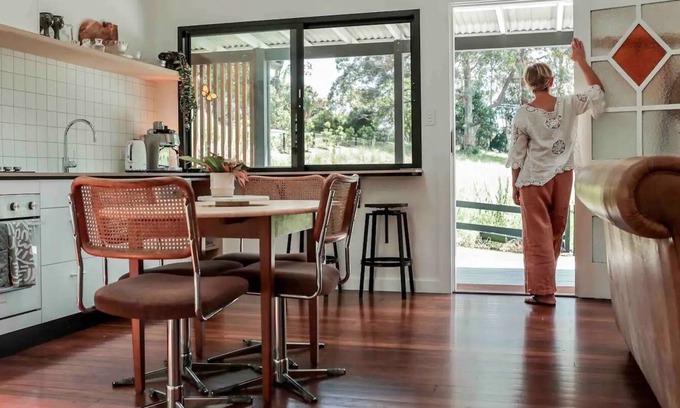 North Boambee Valley Cottage | Plenty Cottage. Beauty by town & sea.