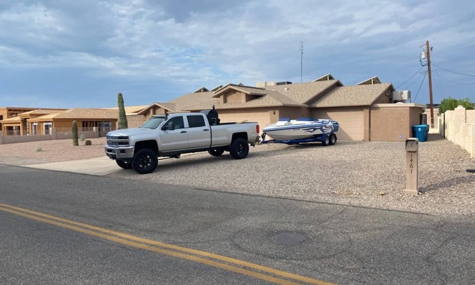 Lake Havasu City House | Plenty of Room to park your toys, 1/2 mile from Windsor Launch Ramp w/lake view.