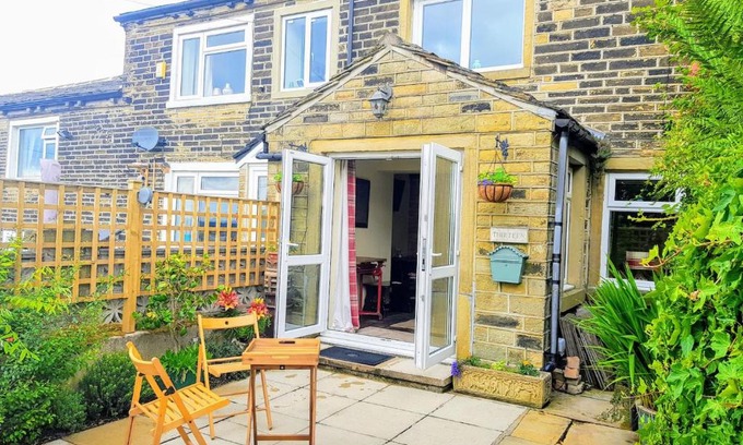 Halifax House | Plough Cottage 1830’s Miners Cottage Halifax