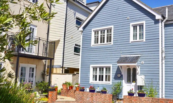 Ventnor Cabin | Plum Cottage