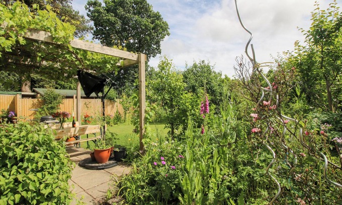 Longford Cottage | Plum Hill