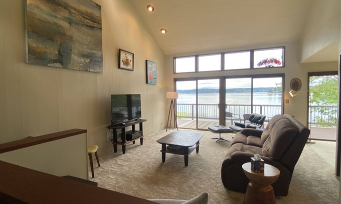 Gig Harbor House | PNW MCM 155ft Private Waterfront Gem on Raft Island w/Hot Tub by RedAwning
