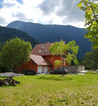 Cezsoca House | Počitniška hiša Nad Sočo