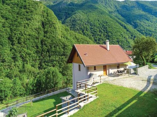 Tolmin Apartment | Počitniška hiša Pri Kuštrču