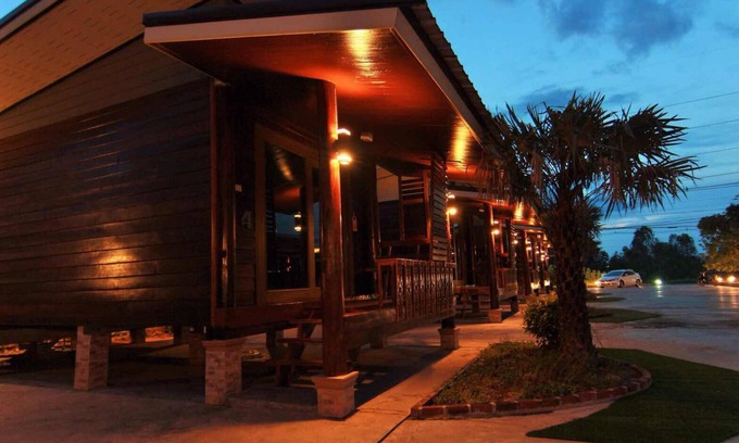 Tha Bo Hotel | Pobruk Resort