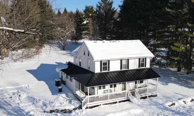 Stroudsburg House | Pocono Farmhouse - Fully Renovated 1881 Home