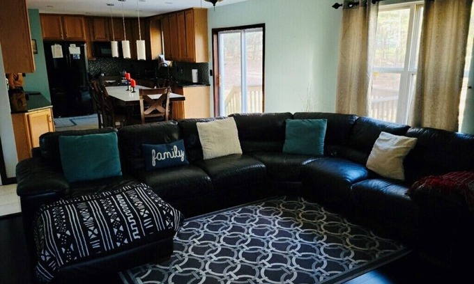 Brodheadsville House | Pocono home close to everything- Kick back and relax in this calm, stylish space