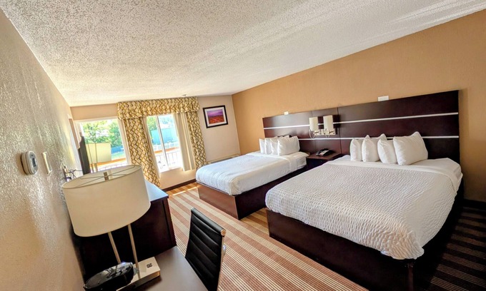 Delaware Water Gap Hotel | Pocono Inn & Banquet