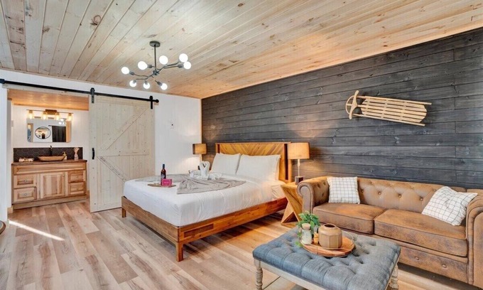 Canadensis Hotel | Pocono Modern & Boutique | Firepits | Pet Friendly