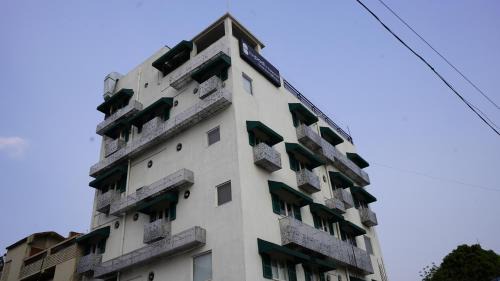 Bistupur Hotel | POD N BEYOND SMART HOTEL @BISTUPUR