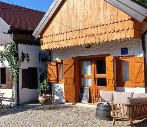 Knezevi Vinogradi Ski Chalet | PodRoom Irena