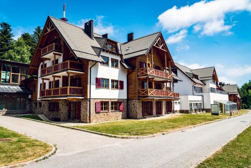 Hocko Pohorje Apartment | Pohorje Village Wellbeing Resort - Family Apartments Bolfenk