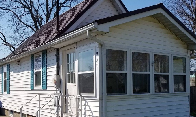 Kent Cottage | Point Breeze Cozy cottage