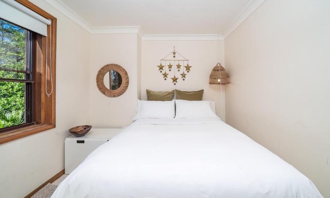 Point Clare Apartment | Point Clare - Relax and unwind - Greenery & Birdsongs