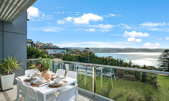 Lorne Apartment | Point Grey - Lorne
