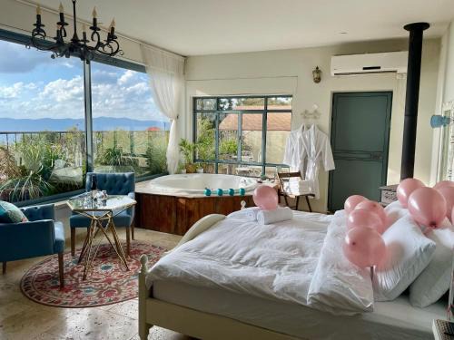 Kela Alon Cabin | Point of View