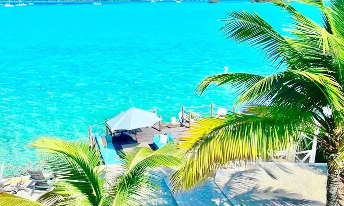 George Town Villa | Point of View: Oceanfront 4bd 4.5ba Luxury Villa w Dock in February Point, Exuma