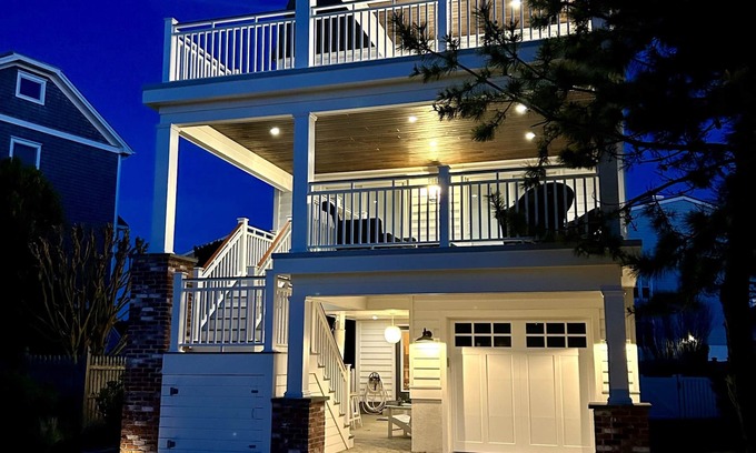 Admiral Estates House | 'Point of View' This Newly purchased and renovated single family home located in Cape May's Prestigious Poverty Beach area.