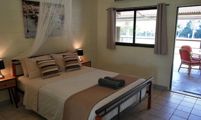 Point Stuart Cabin | Point Stuart Wilderness Lodge