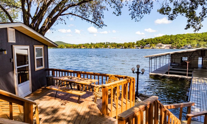 Camdenton Apartment | Point View Resort