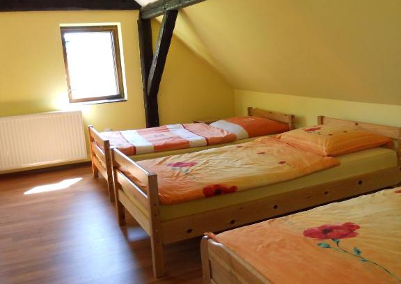 Chocianow House | POKOJE GOŚCINNE U KAROLA I